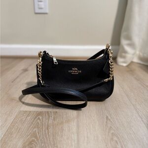 Coach Teri Shoulder Bag Black and Gold